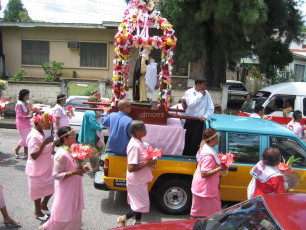 A-Santa-Rosa-Parade-Arima-2006