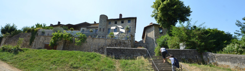 U-Perouges-France-2015